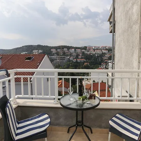 בית הארחה K-apartments 3*